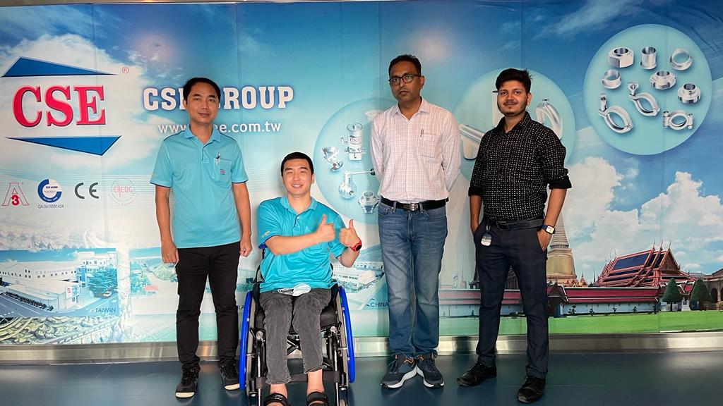 BIS officer and ss global services team