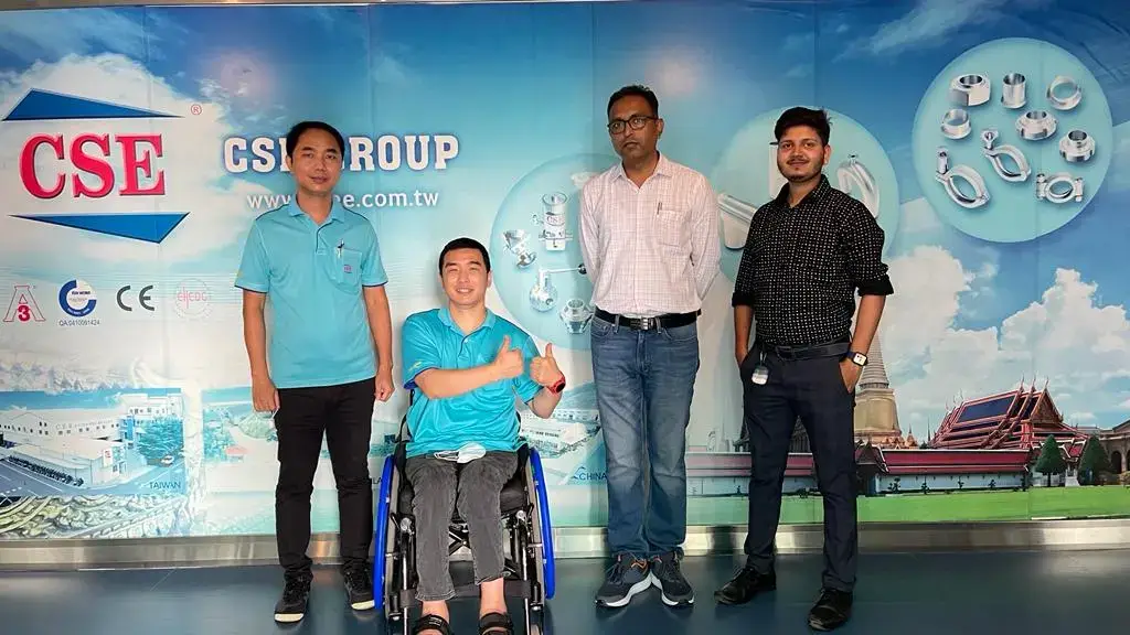 BIS officer and ss global services team